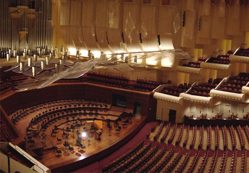 San Francisco Symphony: Michael Tilson Thomas - Thomas, Saint-Saens & Stravinsky at Isaac Stern Auditorium